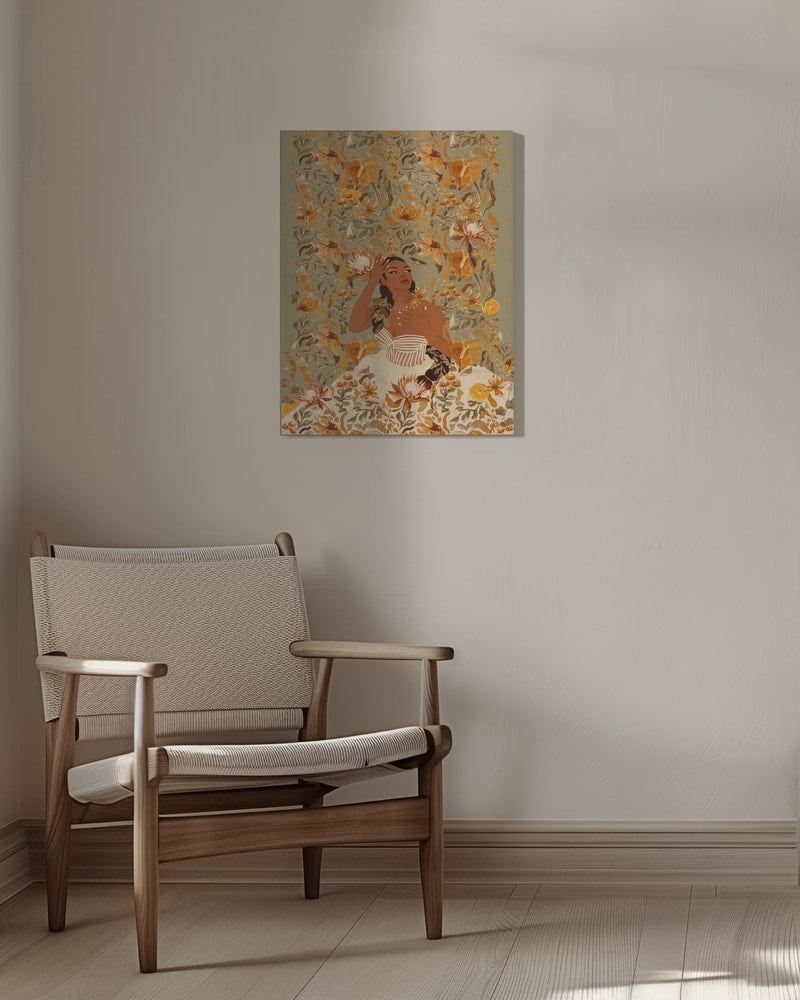 Illustration einer Frau mit geflochtenem Haar zwischen orangen Blüten auf grünem Hintergrund