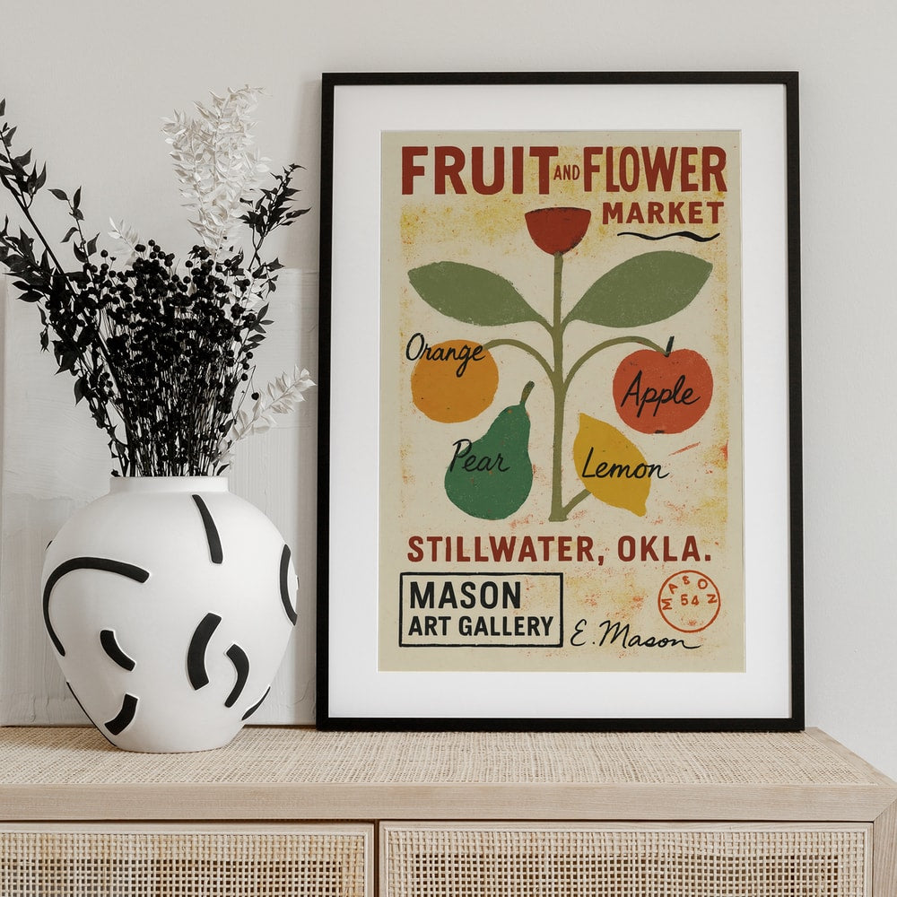 Vintage-Marktplakat mit Früchten an einer Pflanze und Schriftzug Fruit and Flower Market