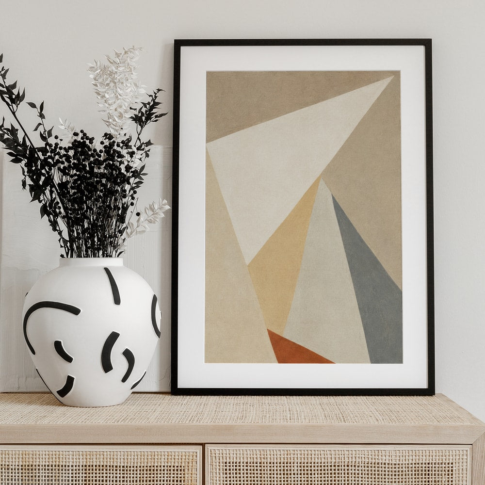 Abstrakte geometrische Flächen in Beige, Weiß, Grau und Terrakotta