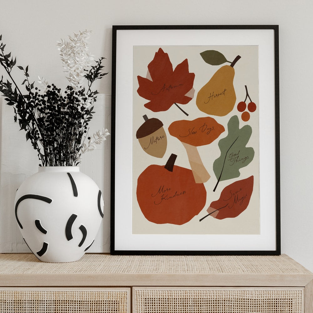 Herbstmotiv mit Ahornblatt, Birne, Eichel, Pilz und Kürbis und handgeschriebenen Worten