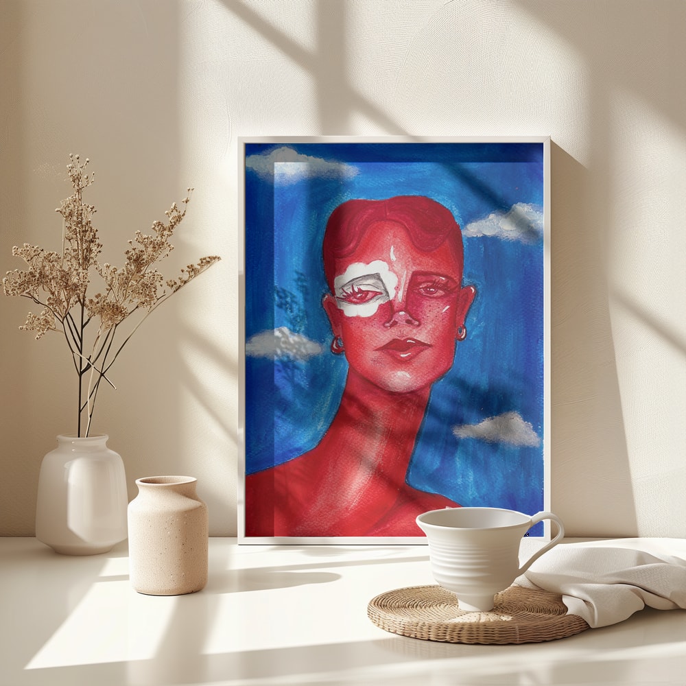 Surreales Porträt einer Frau in Rot vor blauem Himmel mit Wolken