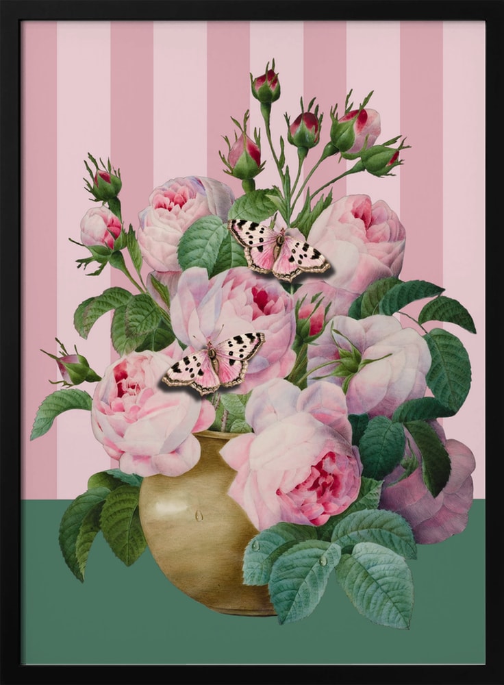 Illustration rosa Rosen in goldener Vase mit Schmetterlingen vor rosa gestreiftem Hintergrund
