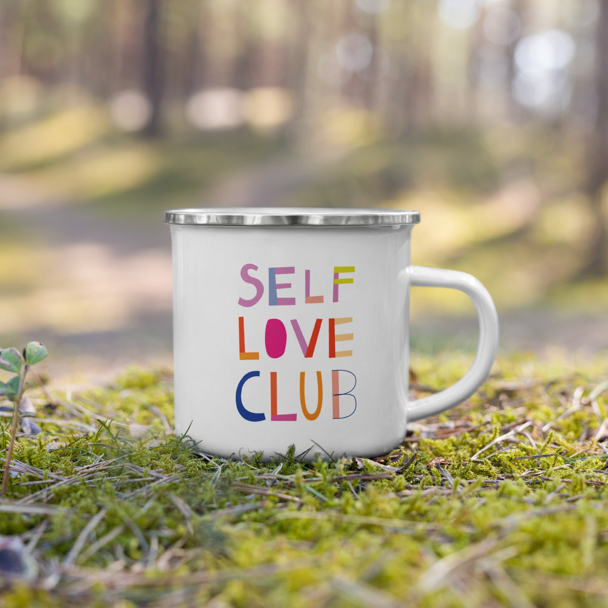 Self Love Club Emaille Tasse – Bunte Retro Becher mit Selbstliebe-Motiv | Leicht & Robust | Handgefertigte Emailletasse mit Spruch | Geschenk für Frauen, Freundinnen, Achtsamkeit & Empowerment