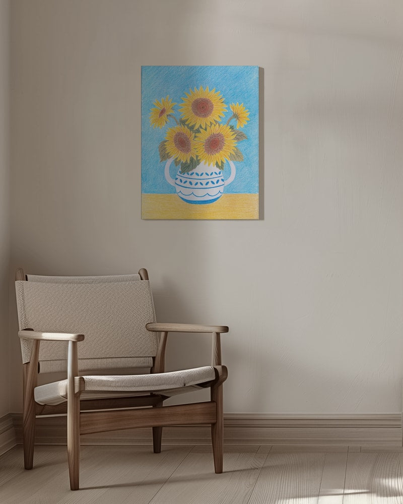 Buntstiftzeichnung von Sonnenblumen in blau-weißem Krug vor hellblauem Hintergrund