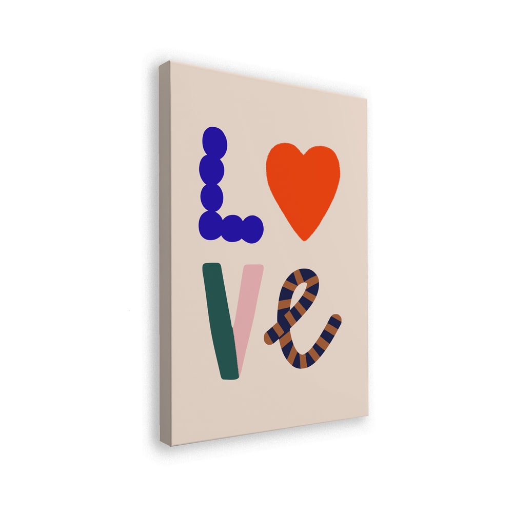 Bunter Schriftzug Love mit orangem Herz statt O auf hellem Hintergrund