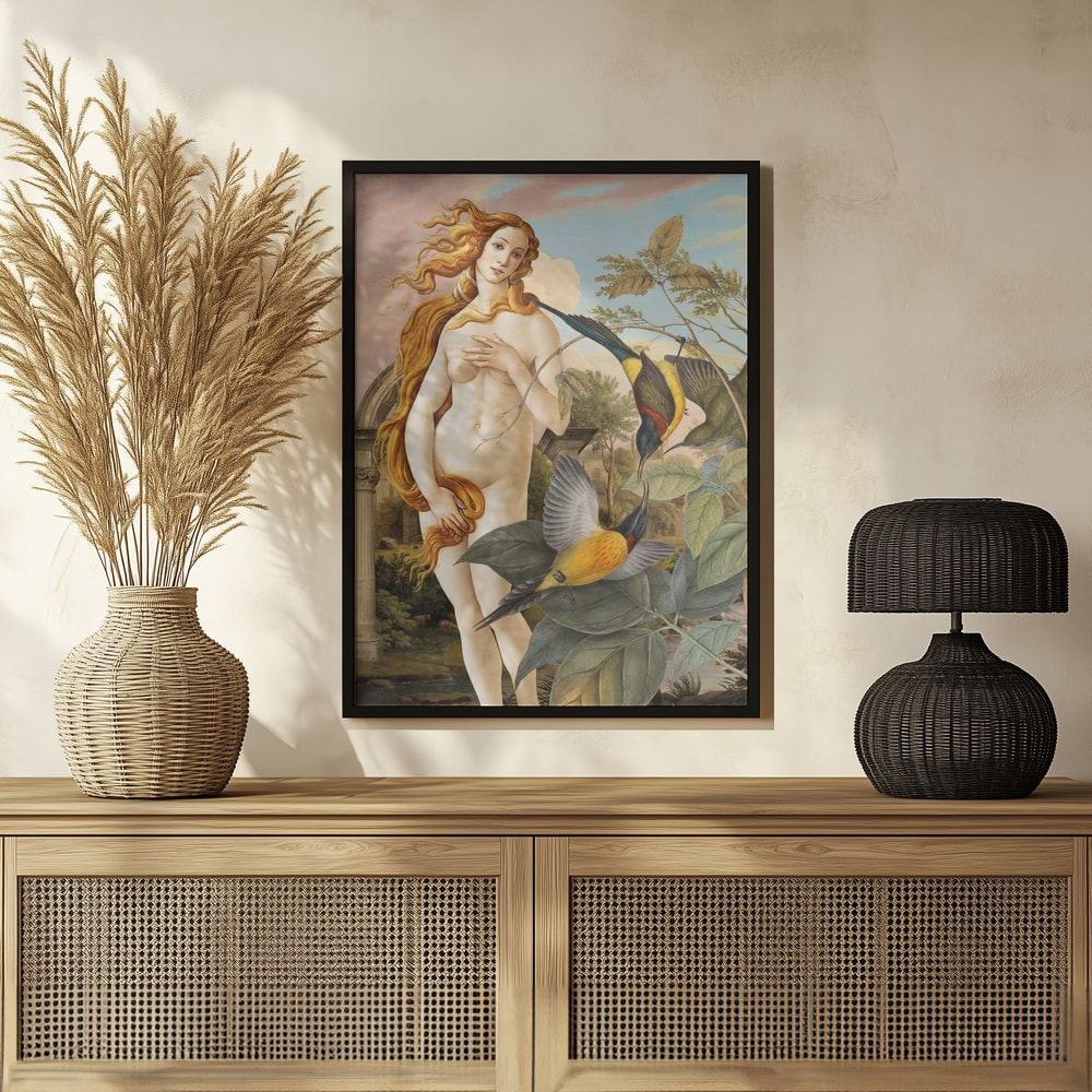 Collage der Venus von Botticelli zwischen bunten tropischen Vögeln und Pflanzen
