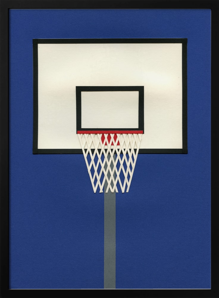 Grafische Illustration eines Basketballkorbs vor dunkelblauem Hintergrund
