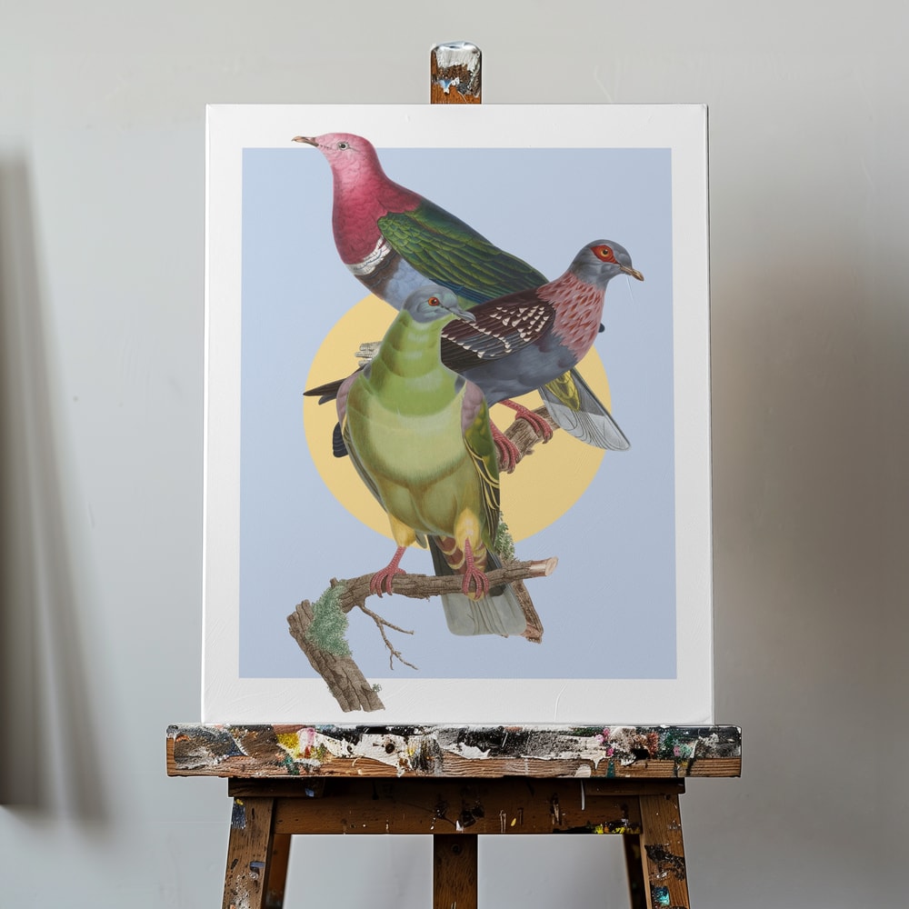 Illustration dreier bunter Tauben auf einem Ast vor gelbem Kreis und hellblauem Hintergrund