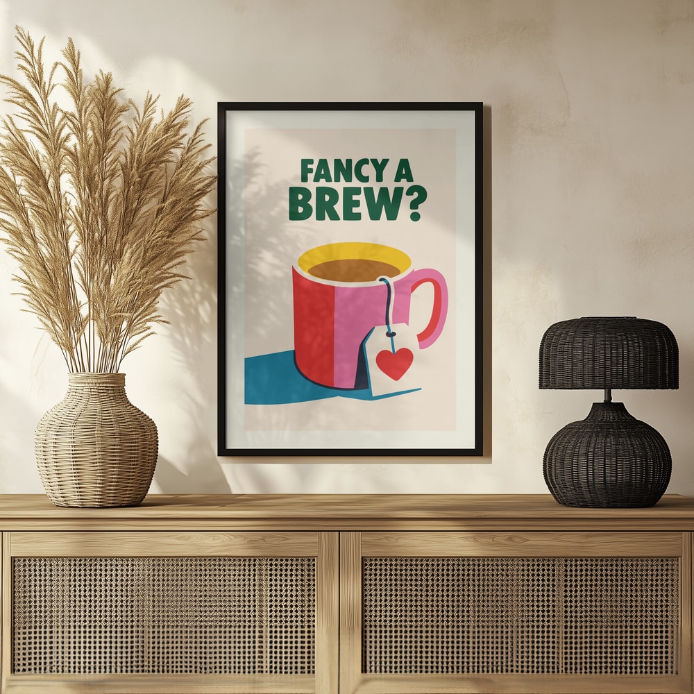 Illustration einer roten Tasse mit Teebeutel und Herzanhänger, Schriftzug Fancy a Brew